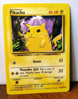 POKEMON PIKACHU 58/102 YELLOW CHEEKS BASE SET LP - Image 1