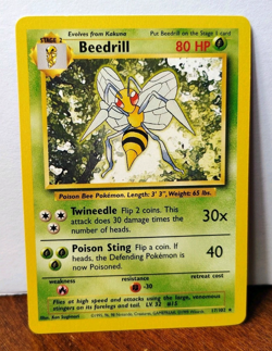 POKEMON BEEDRILL 17/102 NON-HOLO RARE BASE SET LP - Image 1