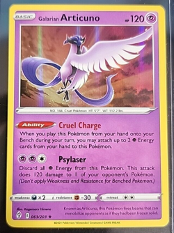 Pokemon TCG Galarian Articuno Evolving Skies 063/203 Holo Holo Rare - Image 1