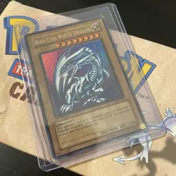 ULTRA RARE 1st Edition Blue Eyes White Dragon SDK-001 Yu-Gi-Oh! LP/MP - Image 1