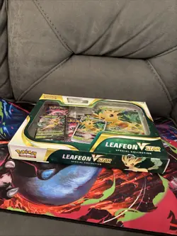 2022 POKEMON LEAFEON VSTAR SPECIAL COLLECTION BOX SET SEALED - Image 2