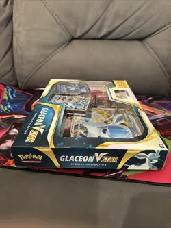2022 POKEMON GLACEON VSTAR SPECIAL COLLECTION BOX SEALED - Image 5