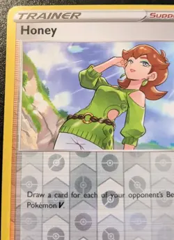 Honey 142/198 Reverse Holo Uncommon Sword & Shield: Chilling Reign Pokemon TCG - Image 2