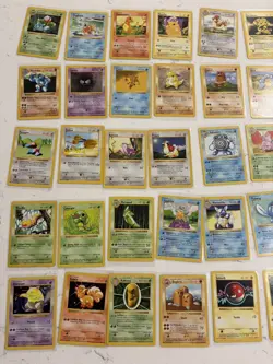 Lot of 40 Pokemon 1999 Base Set Shadowless Cards- Near Mint/ Light Play LOT #18 - Image 2