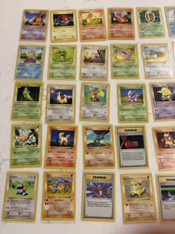 Lot of 40 Pokemon 1999 Base Set Shadowless Cards- Near Mint/ Light Play LOT #19 - Image 3