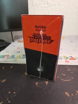 Pokemon - VIVID VOLTAGE Elite Trainer Box (ETB) SEALED - Image 5
