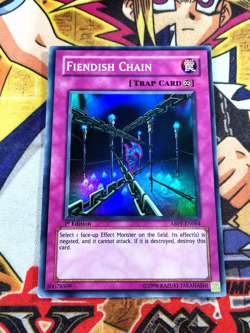 Fiendish Chain abpf-en064 1st Edition (LP) Super Rare Yu-Gi-Oh! - Image 1