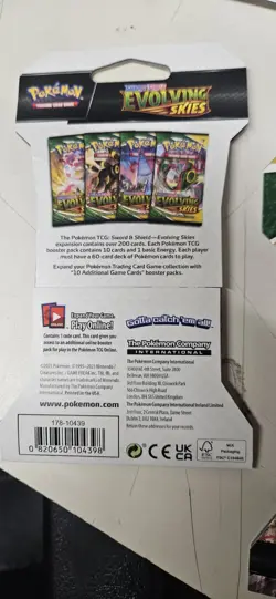 Pokemon TCG - Sword & Shield - Evolving Skies Booster Pack - New Factory Sealed - Image 2