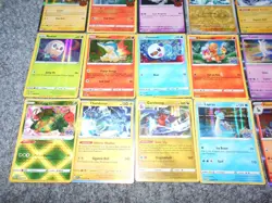 28 POKEMON FOIL PRISM SPARKLY RANDOM LOT OF TRADING CARDS - Image 5