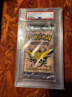 1999 POKEMON 1ST EDITION FOSSIL BOOSTER PACK ZAPDOS ART *PSA 9* - Mint - Image 1