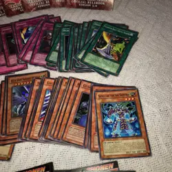 Lot of Cards Carte Konami Yu-Gi-Uh ! Trading Game Kazuki Takahashi + Manuals - Image 4