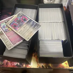 Pokemon TCG Bulk Lot 1000 Commons/150 Reverse Holos/150 Holos Modern Sets - Image 2