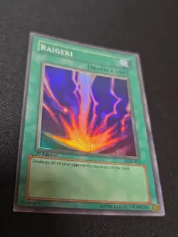 Raigeki - Misprint- LOB-053 - 1st Ed - NA Super Rare Factory Line in Holo - Image 4