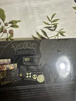 Pokemon TCG: Sword & Shield Elite Trainer Box Plus Zacian & Zamazenta - Image 4