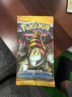 *RESEALED* Pokemon Diamond & Pearl Legends Awakened Booster Pack 2008 - Image 1