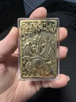 Charizard Pokemon 23K Gold Plated Trading Card 1999 Burger King Pokeball Toy - Image 2