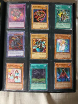 Lot yugioh cards 90* - Image 1