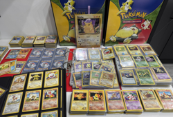 HUGE POKEMON CARD VINTAGE WOTC BULK BUNDLE HOLOS RARES 1ST EDITIONS ENGLISH - Image 1