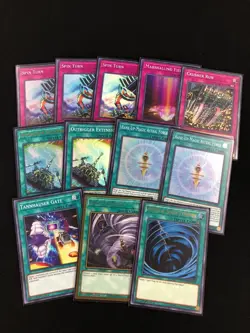 YUGIOH INFINITRACK 46 CARDS DECK COLLECTION! DECK BOX & SLEEVES INC - Image 2