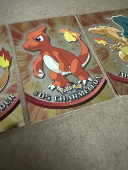 Pokemon Topps Series 1 Holo Blue Logo Charizard Charmeleon Charmander - Image 3