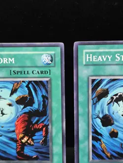 2x Yu-Gi-Oh! Heavy Storm SD6-EN023 Spellcaster's Judgment 1st Edition Light Play - Image 5