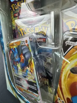 Pokemon TCG Lucario VStar Special Collection Box Fusion Strike Lost Origin Packs - Image 4