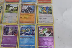 Pokemon Trading Card Lot of 100 "20 Holos" Various Sets (J3814G) - Image 3