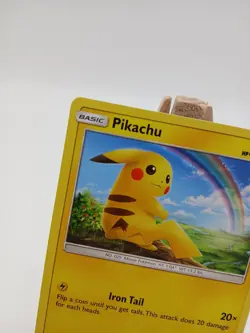 Pikachu 28/73 - Shining Legends - Common Regular LP Pokemon Card, 2017 - Image 2