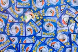 🔥🔥CRAZY DEAL🔥🔥 Pokemon TGC 200 Card Lot RARE HOLO + Free Pokemon Brand Gift! - Image 2