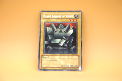 Yugioh Giant Soldier of Stone LOB-068 The Legend of Blue Eyes White Dragon LP - Image 1