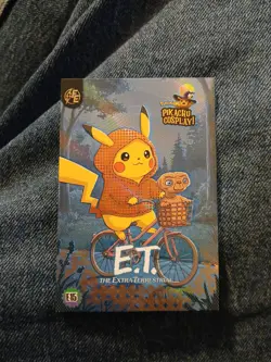 E.T. (Pikachu) #E15 - Silver Holo Box Hit Electric Pikachu Cosplay - Pokemon - Image 1