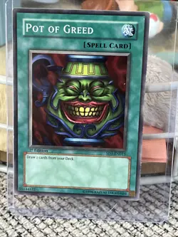 Pot of Greed SYE-040 Starter Deck: Yugi Evolution 1st Edition - Image 1
