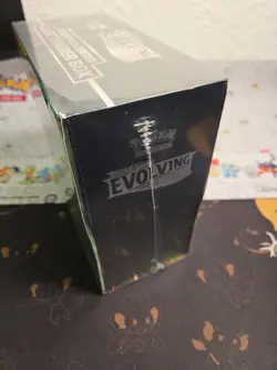 Pokemon - Evolving Skies Pokemon Center Elite Trainer Box ETB SEALED - Image 5