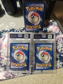 POKEMON TCG BASE SET HOLOS CHARIZARD(PSA 5) BLASTOISE(RAW) AND VENUSAUR (PSA 7) - Image 5