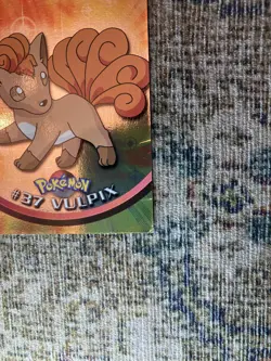Pokemon Carta Pokemon Topps Vulpix 37 Holo Foil Blue Logo - Image 4