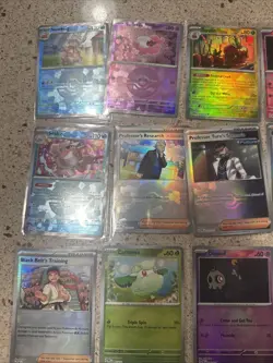 Pokemon TCG Prismatic Evolutions Pokeball Lot Of 31 Cards Near Mint - Image 2