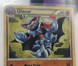 2010 Pokemon TCG HeartGold & SoulSilver Undaunted Gliscor HOLO Rare 4/90 NM - Image 3