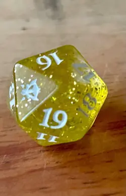 Vtg Magic the Gathering Dragons of Tarkir Life Counter D20 Translucent Yellow - Image 3