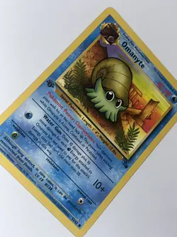 Pokemon TCG Omanyte Fossil 52 Regular 1st Edition Common - Image 1