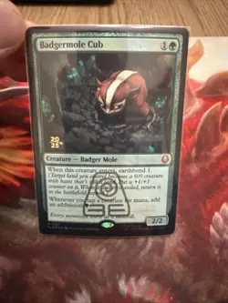 Magic: The Gathering Badgermole Cub Foil Promo Near Mint - Image 2