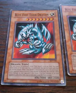 Vintage Yugioh Blue-Eyes Toon Dragon SDP-020 Lot Of 2 - Image 2