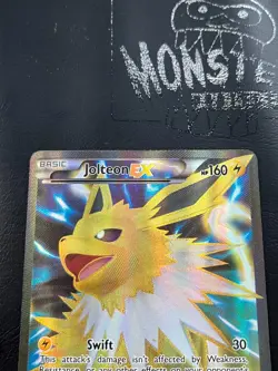 POKEMON JOLTEON EX 28A/83 ULTRA RARE GENERATIONS - Image 3