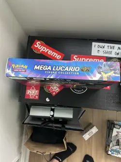 Pokemon TCG Mega Lucario ex Premium Figure Collection Box - Image 5