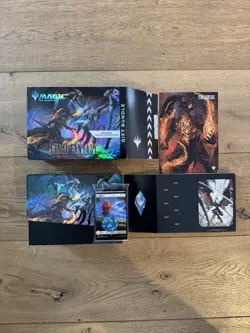 MTG Final Fantasy Gift Bundle - Shinra Blue Die Dice / Land Pack (No Boosters) - Image 1