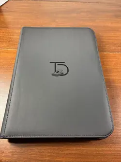 Top Deck 500 Card Ringless Zip Binder Pro - 9-Pocket Pages Side Load Sleeve - Image 1
