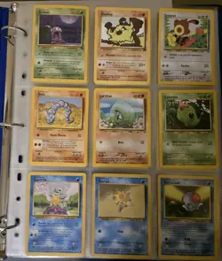 LOT OF 261 POKEMON CARDS IN ALBUM - Image 1