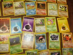 Pokemon Cards Lot of 400+ (1995, 96, 98, 99 Nintendo Creatures, GAMEFREAK 1999) - Image 5