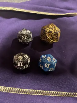 Magic MTG Dice: Throne Of Eldraine (2x), Thero’s Beyond Death & Kaldheim - Image 1