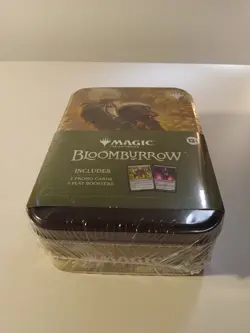 Magic the Gathering Bloomburrow Skunk Tin (2 Promo Cards, 5 Play Booster Packs) - Image 2