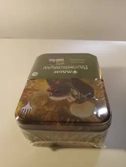Magic the Gathering Bloomburrow Skunk Tin (2 Promo Cards, 5 Play Booster Packs) - Image 4